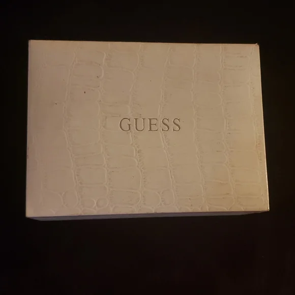 Guess Watch interchangeable bands - Picture 6 of 6